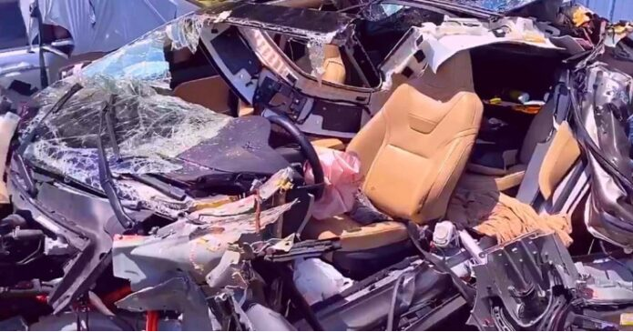 Автопілоту Tesla Model S не вдалося уникнути аварії з вантажівкою