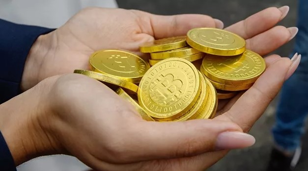Українські чиновники масово скуповують Bitcoin слідом за заможними мілініалами